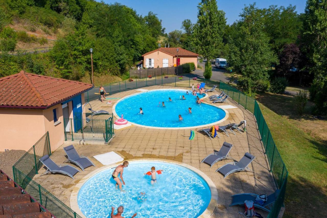 Camping De La Bageasse Бриуд Экстерьер фото