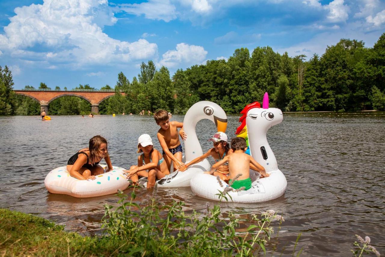 Camping De La Bageasse Бриуд Экстерьер фото