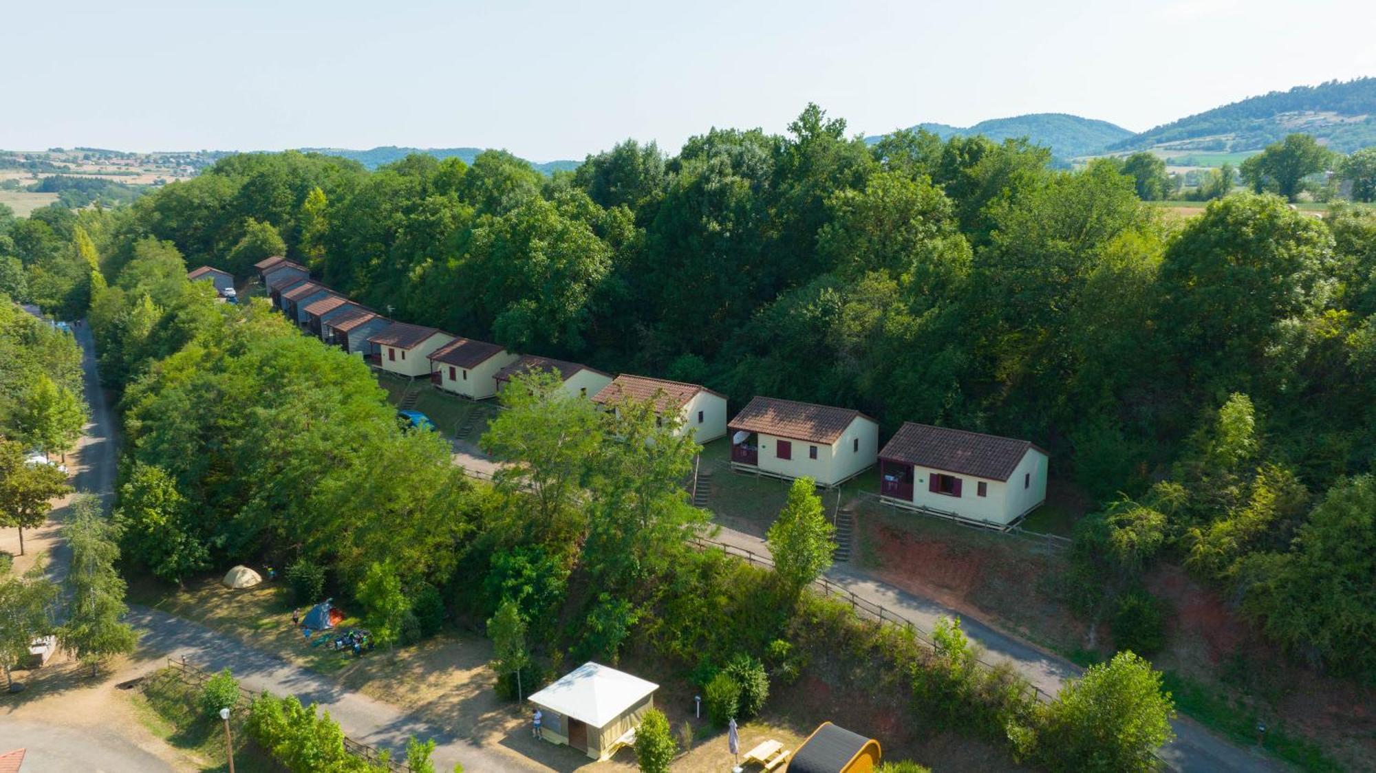 Camping De La Bageasse Бриуд Экстерьер фото